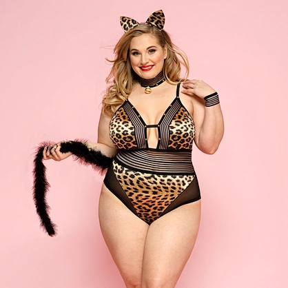 CAT WOMAN