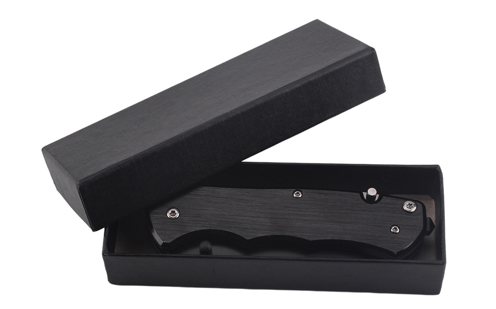 tactical pocket knife packed in black box