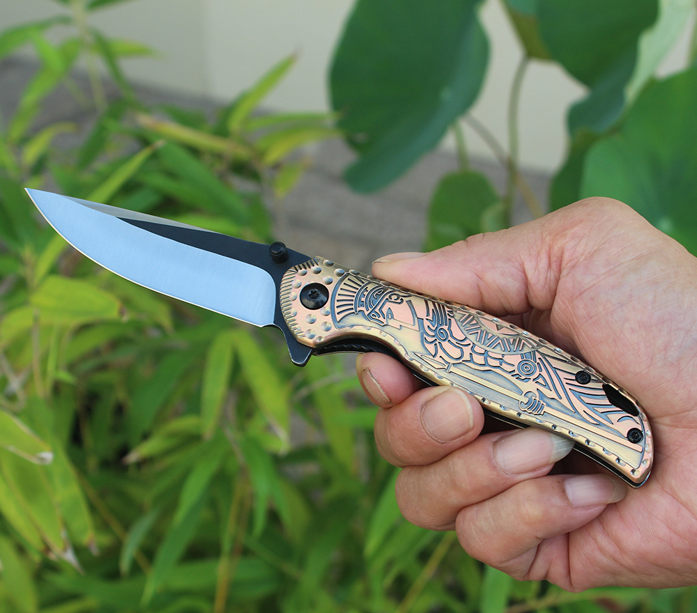 zinc alloy handle folding knife textured non-slip grip