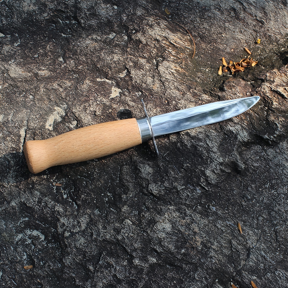 boy scout knife with double finger guard