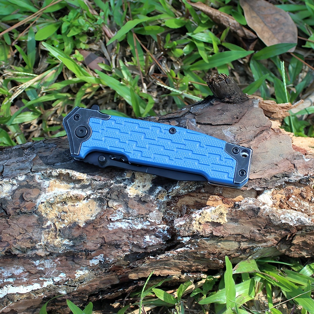compact folding knife with belt clip for everyday carry