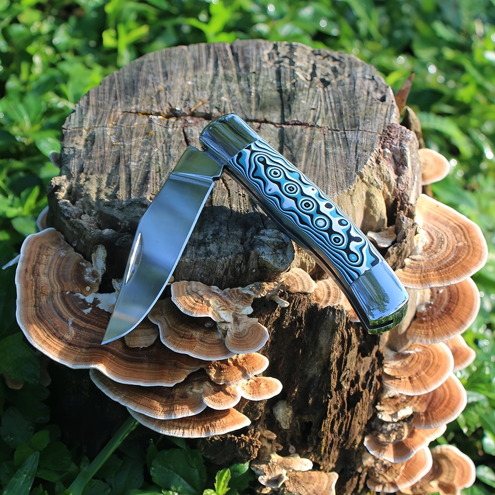 utility camping knife close viewed