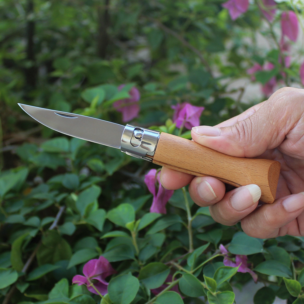 handheld personalized utility knife with mirror blade
