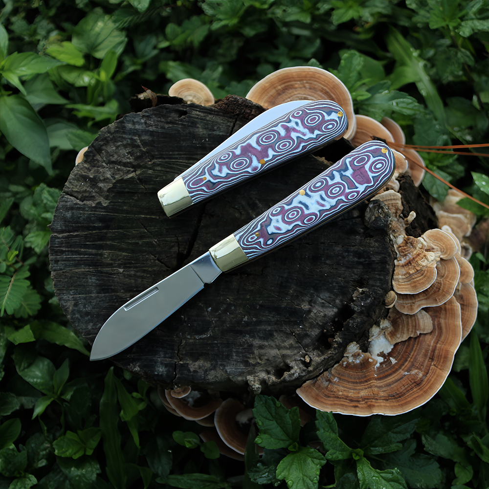 durable utility pocket knife with mirror blade