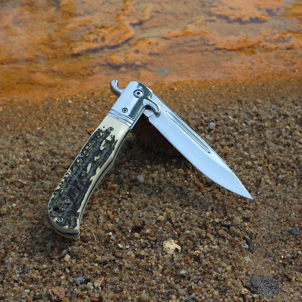 self defense pocket knife closed view