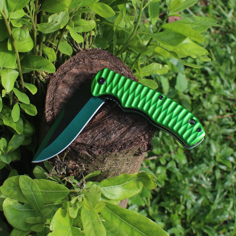 folding camping folding knife close viewed