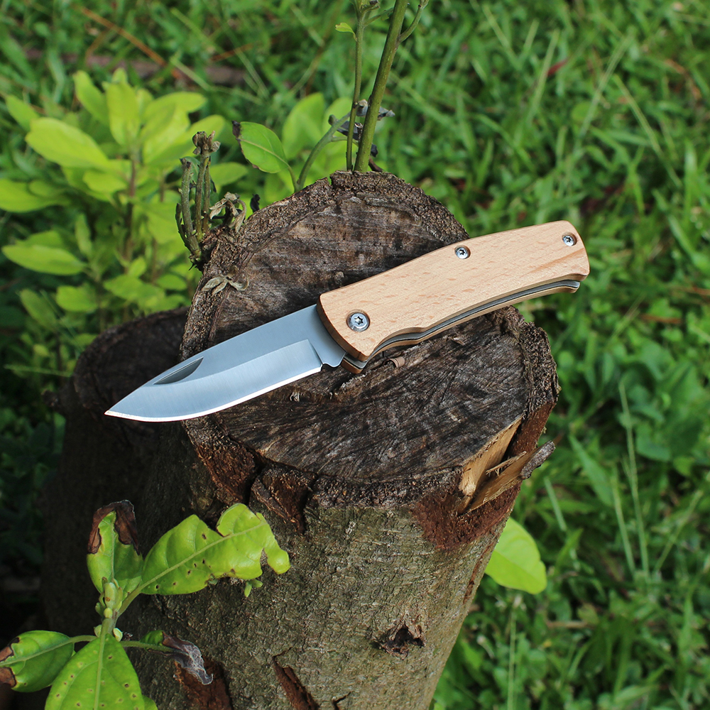 small edc knife with personal engraved name for everyday carry
