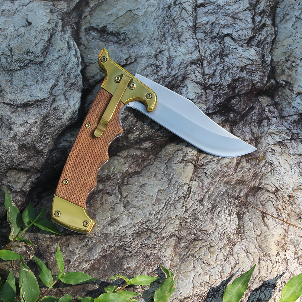 folding hunting knife with deep carry clip