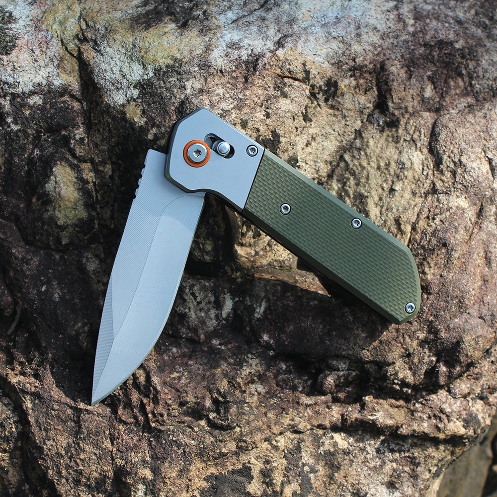 best camping knife close viewed