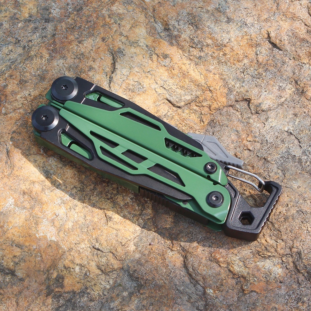 Multifunctional Folding Pliers