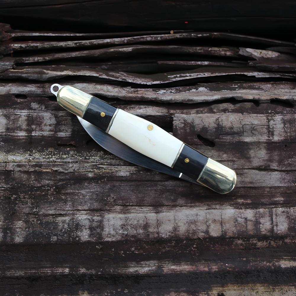 small edc knife gift for men and outdoor enthusiasts