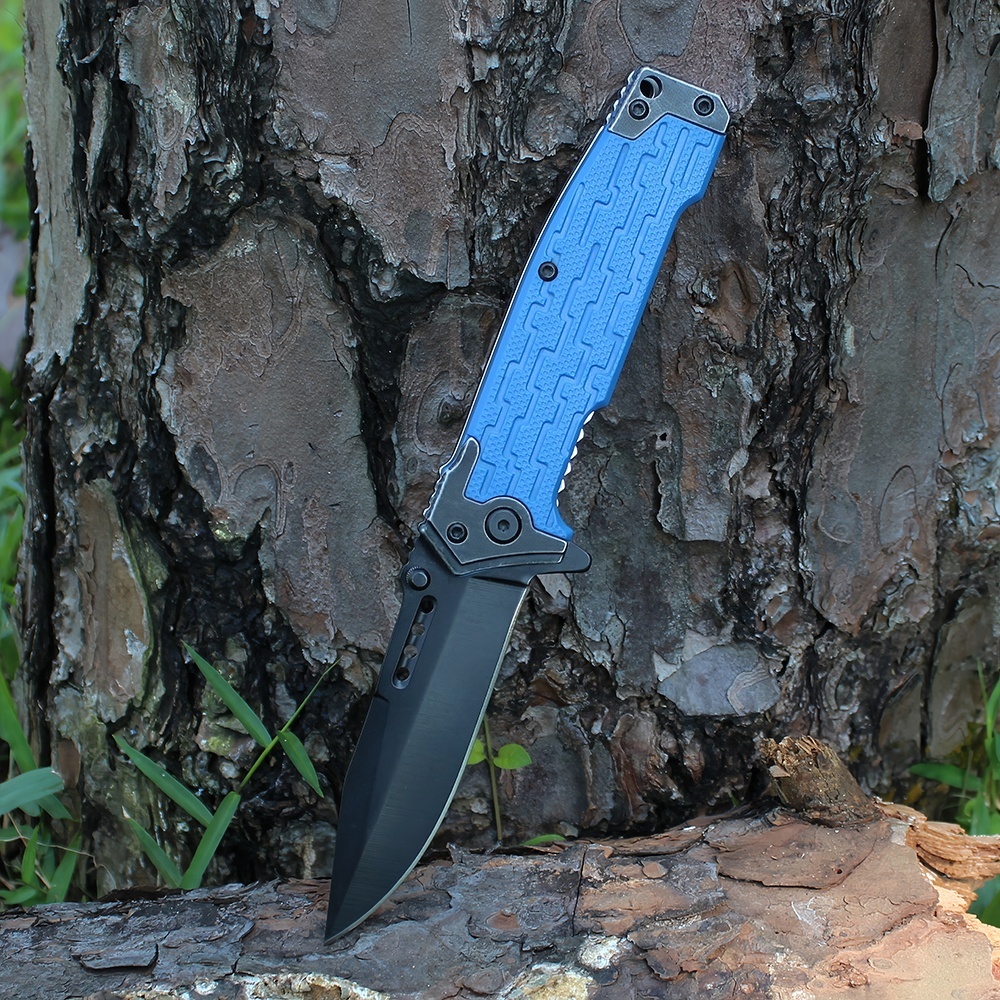 Lightweight tactical folding knife for self defense