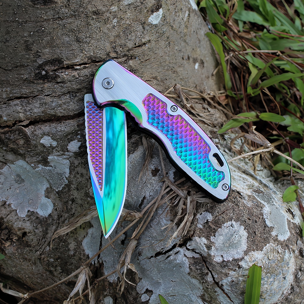 pocket knife for self defense close viewed