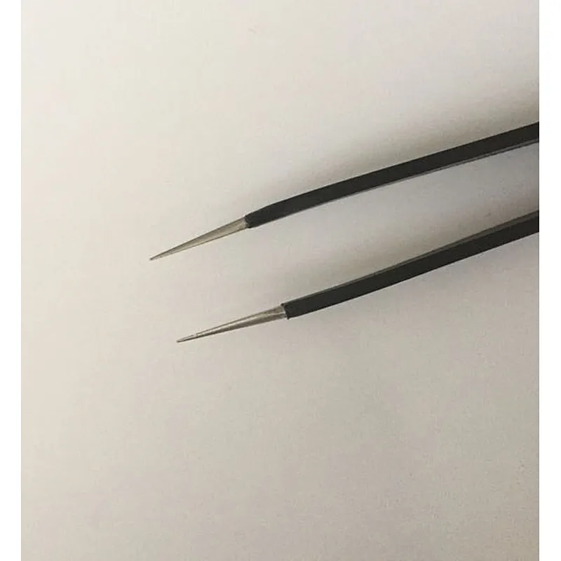 Tweezers