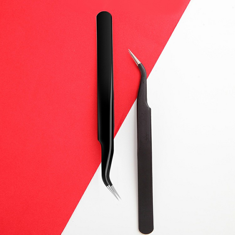 Tweezers