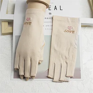 UV Protective Gloves