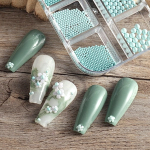 6 Grids Shimmer Pearls