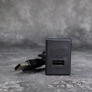 DAMAVO Car USB Extension socket Single outlet with cables & snaps
