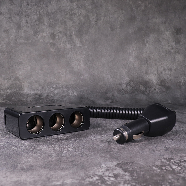 Adaptateur d'alimentation pour allume-cigare DAMAVO 12V triple prises