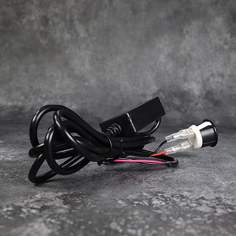 יציאת USB של DAMAVO למטען לרכב עם החלפת מתג רוקר של שקע טעינה בודד