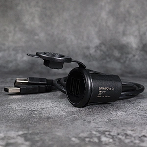 DAMAVOシガレット ライター USB エクステンション12V/5V ダッシュボード フラッシュマウント