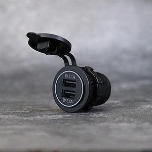 USB 電源コンセント 12V デュアル ソケット EN50155 シガレット ライター カーチャージャー