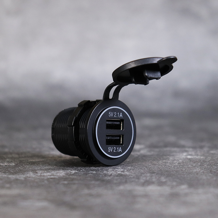 USB 電源コンセント 12V デュアル ソケット EN50155 シガレット ライター カーチャージャー