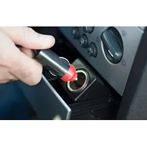 Prudent! Ne laissez pas la prise USB 12v devenir des tueurs invisibles