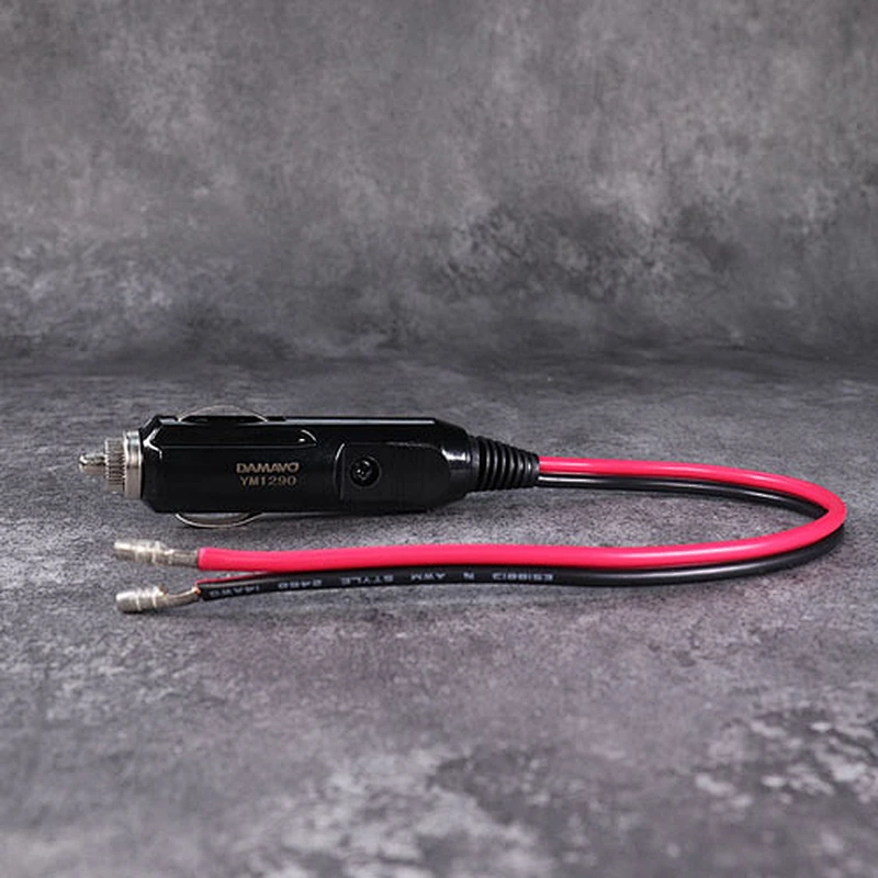 Prise allume-cigare 12 V DAMAVO 12 volts 15 ampères avec fusibles
