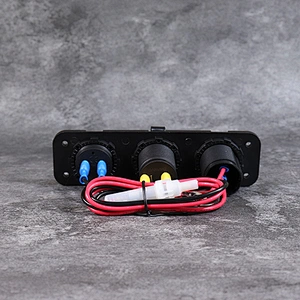 12-Volt-Adapterbuchse Auto-Voltmeter-Messgerät Zubehörsteckdose im Auto