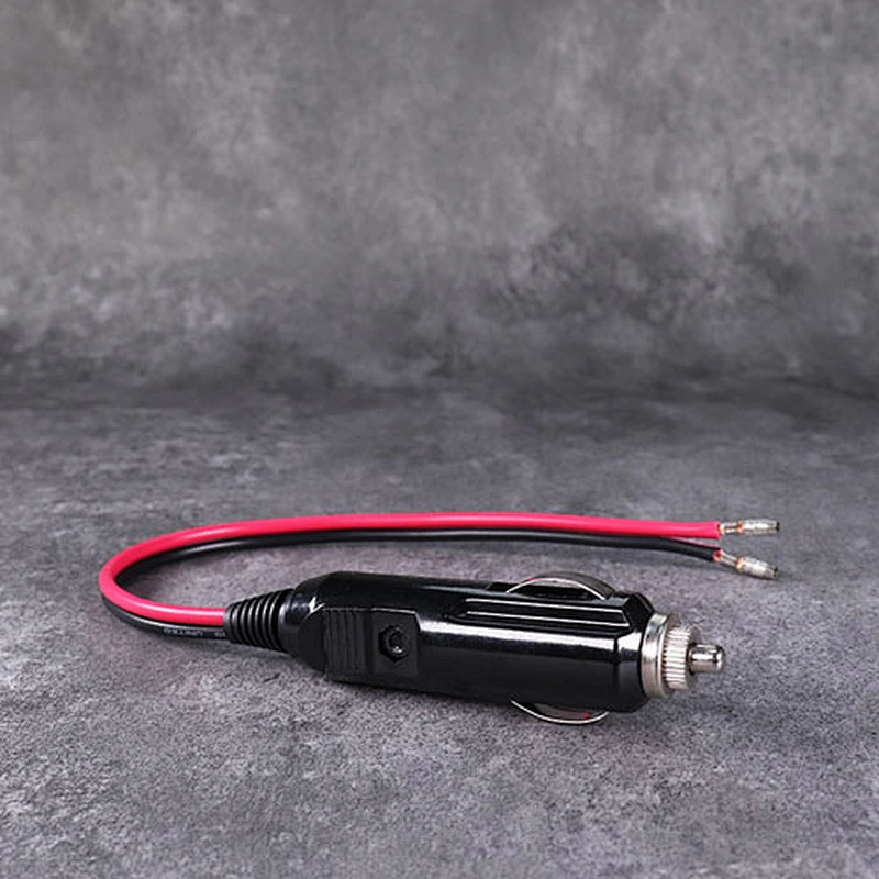 Prise allume-cigare 12 V DAMAVO 12 volts 15 ampères avec fusibles