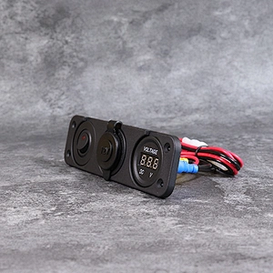 12-Volt-Adapterbuchse Auto-Voltmeter-Messgerät Zubehörsteckdose im Auto