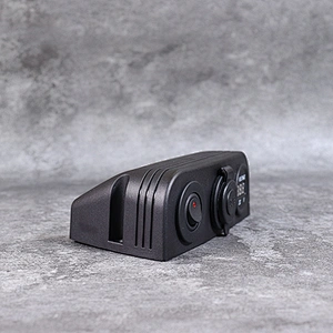 12V USB ソケット フラッシュ マウント スイッチ付き 自動電圧計