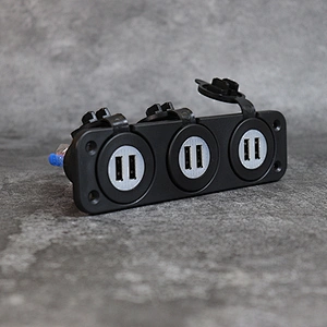 DAMAVO 12V USB hub for Car RV 3 pcs dual port car charger adapter