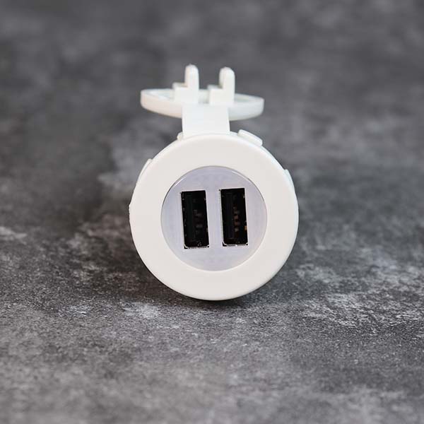 DAMAVO รถจักรยานยนต์พอร์ต USB คู่รถไฟแช็กอะแดปเตอร์ 12V เต้าเสียบ OEM