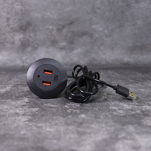 Chargeur de bureau USB DAMAVO dans la station de charge montée sur le bureau