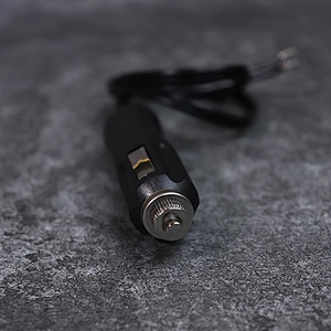 DAMAVO adaptador de cargador de coche universal 15 Amp Cigarette Lighter Plug perfil bajo