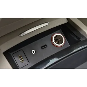 Questions sur la prise de voiture 12V