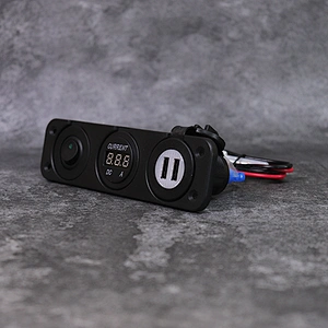 DAMAVO RV لوحة تبديل شاحن سيارة USB 12 فولت مع شاشة عرض الجهد