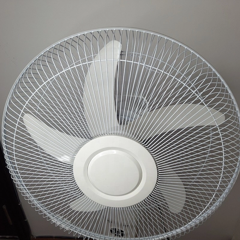 Rechargeable 18-inch emergency fan USB charge oscillating stand remote control fan