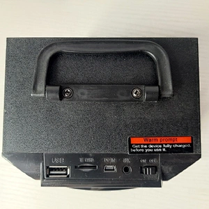 Portable wireless speaker support FM/TF/USB/AUX