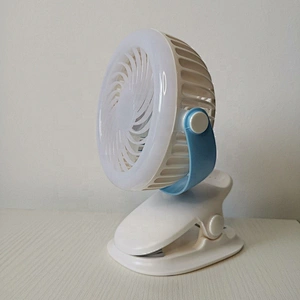 360 degree oscillating 4 inch mini rechargeable ac dc charge li-ion battery table solar led fan with clip led night light