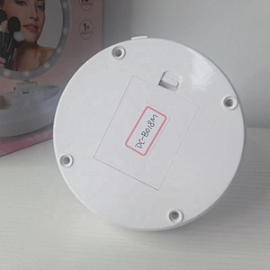 Portable folding 360-degree LED cosmetic mirror magnifying cosmetic mirror double-sided round mirror