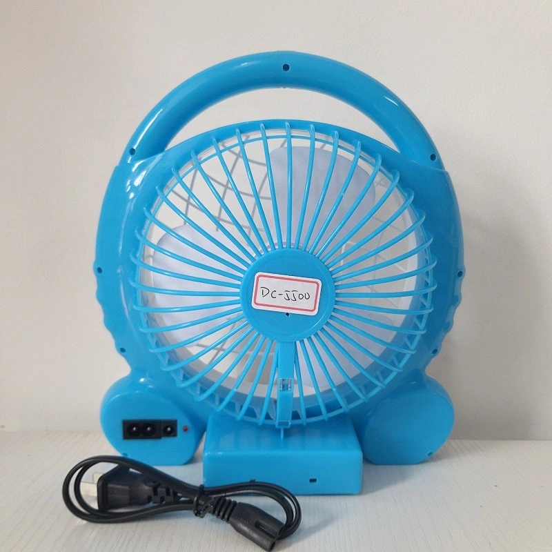 2022 cheap price 6 inch rechargeable portable office desktop small cooling desk fan with 18SMD night light