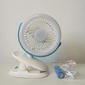 New 360 degree rotation foldable usb rechargeable baby stroller dc motor mini cordless desk  fan with LED lamp 4 inch