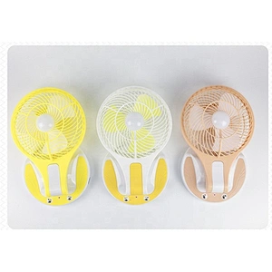 2022 Rechargeable Electric Handheld Adjustable DC Motor Desk Mini Portable Battery Handy Usb Table Fan With Lamp