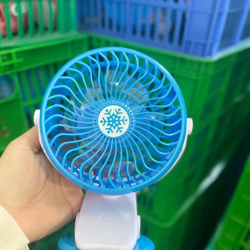 168 USB 360 rotatable mini portable mute desk rechargeable clip fan for Home Office and outdoor desk