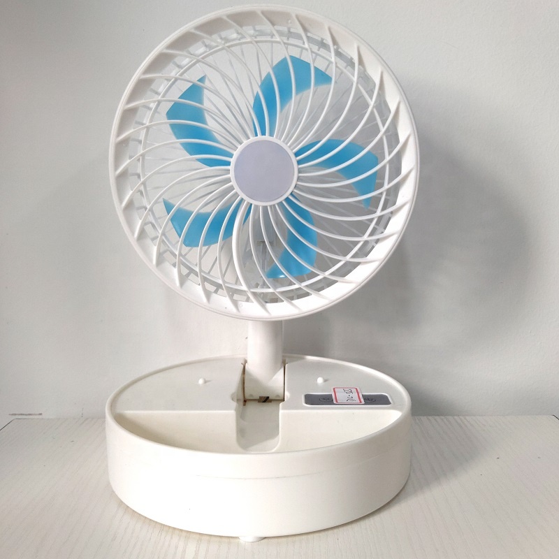 Wholesale Electric Portable Mini Fan Silent USB Charging Home Office Use Desktop Rechargeable  Foldable  Fan With Table Lamp