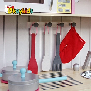 New design kids pretend play pink wooden kitchen toy W10C238