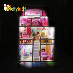 New Released Kids Lighting Wooden Dollhouse Toys With Garden W06A333E